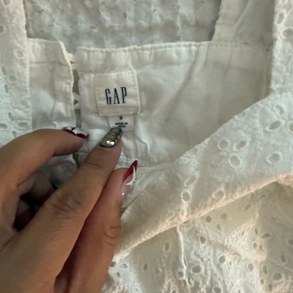 GAP White Flutter Sleeve Ruffled Blouse - Picture 2 of 2